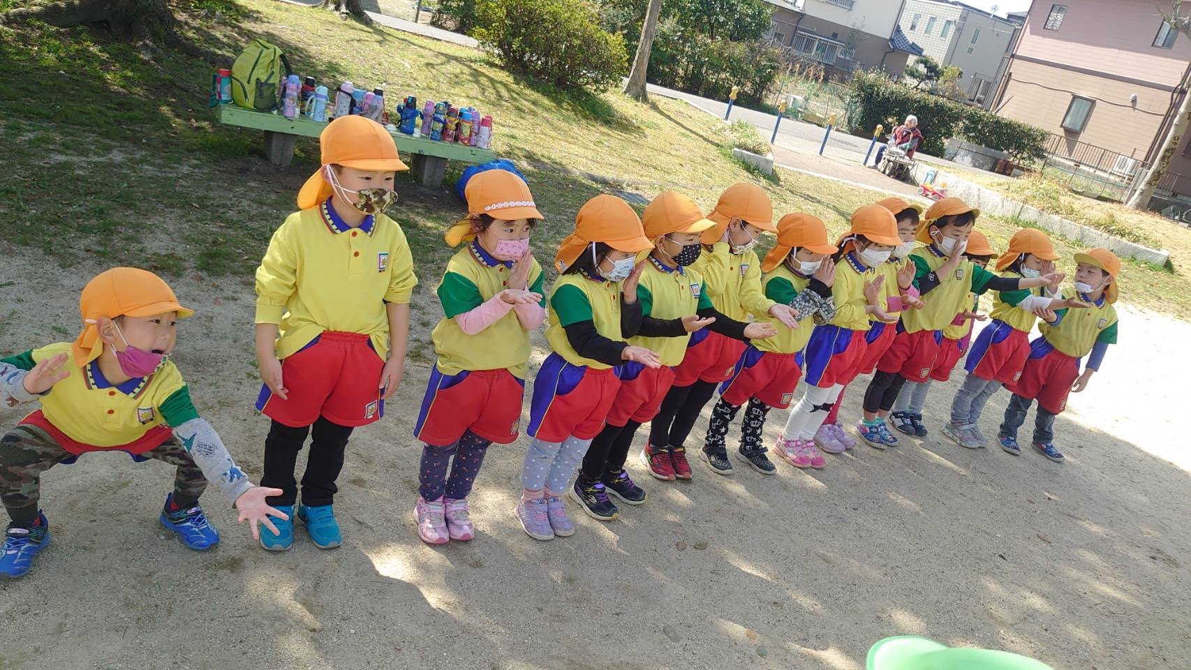 春をさがしに ちょうちょ組 先生とみんなのblog 桃の花保育園 名古屋市守山区川村町 のホームページ 滝の坊学園 三好桃山幼稚園 愛知県みよし市